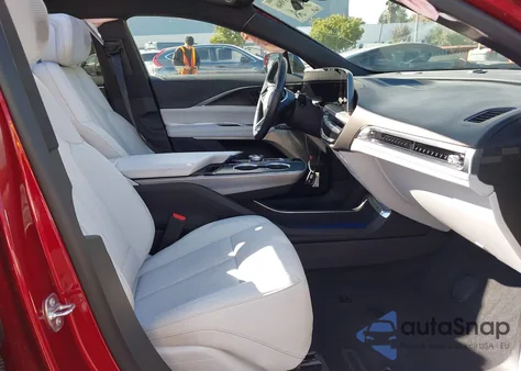 2024 Cadillac Lyriq Luxury W/1Sd z USA, uszkodzony, nr VIN 1GYKPRRL5RZ124306